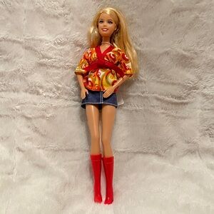 2008 Barbie I Can Be TV Chef doll original clothes, jointed arms